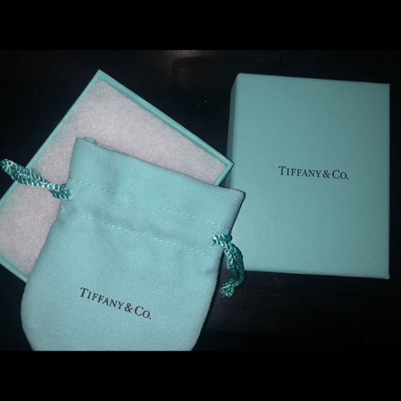 TIFFANY&CO. - Picture 5 of 5